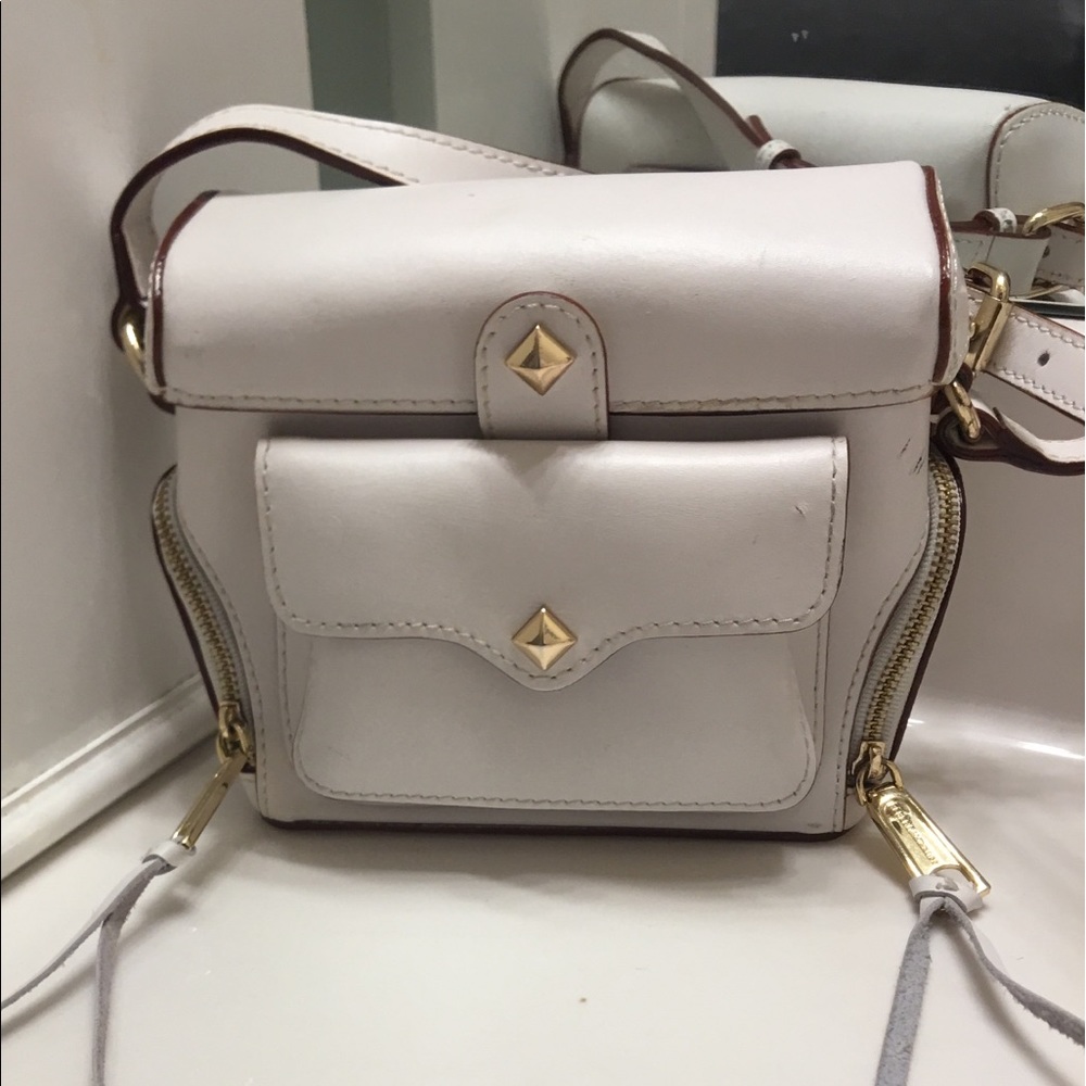 🌺🎉Rebecca Minkoff White Crossbody Purse🌺🎉